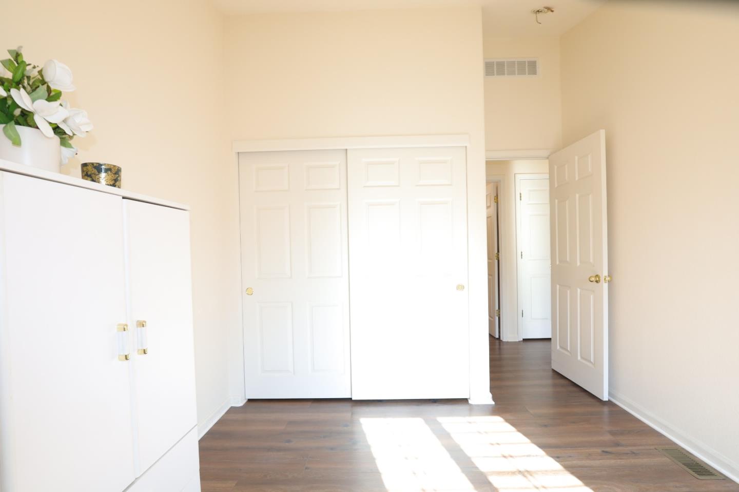 Detail Gallery Image 60 of 81 For 433 Sylvan Ave #122,  Mountain View,  CA 94041 - 3 Beds | 2 Baths