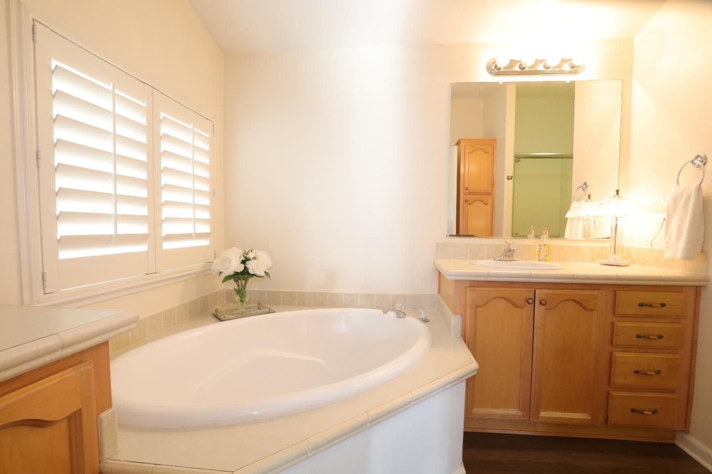 Detail Gallery Image 70 of 81 For 433 Sylvan Ave #122,  Mountain View,  CA 94041 - 3 Beds | 2 Baths