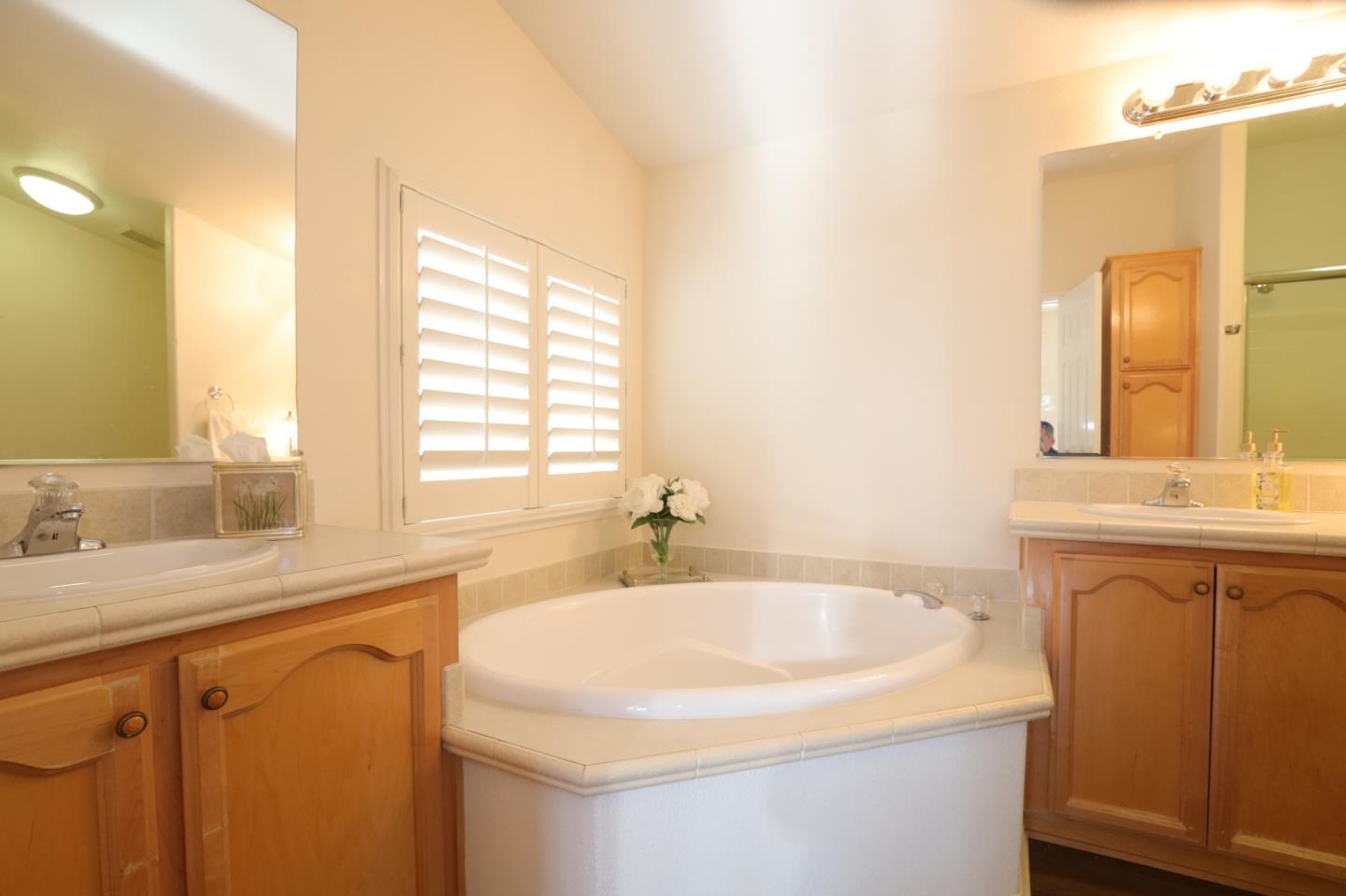 Detail Gallery Image 74 of 81 For 433 Sylvan Ave #122,  Mountain View,  CA 94041 - 3 Beds | 2 Baths