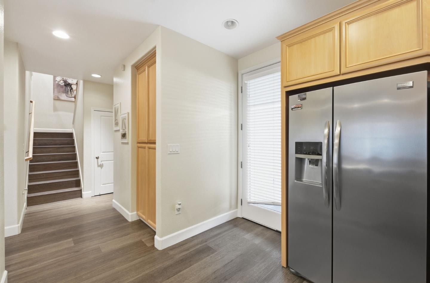 Detail Gallery Image 18 of 47 For 7942 English Oak Cir, Gilroy,  CA 95020 - 3 Beds | 2/1 Baths