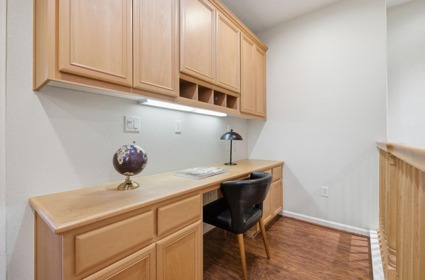 Detail Gallery Image 22 of 47 For 7942 English Oak Cir, Gilroy,  CA 95020 - 3 Beds | 2/1 Baths