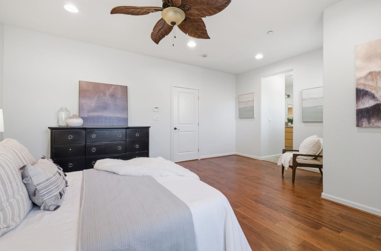 Detail Gallery Image 30 of 47 For 7942 English Oak Cir, Gilroy,  CA 95020 - 3 Beds | 2/1 Baths