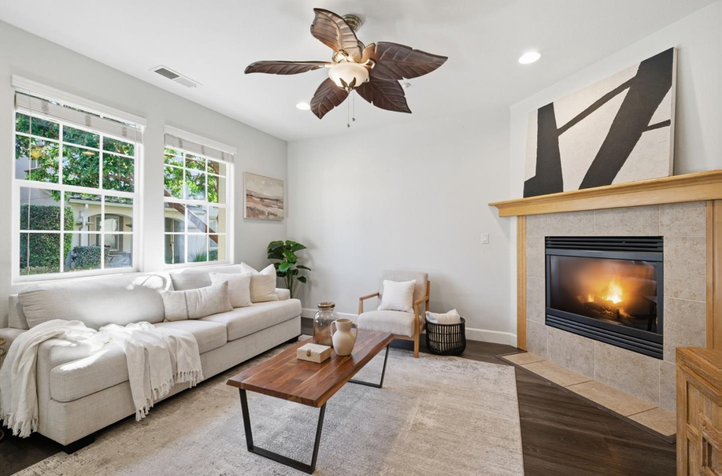 Detail Gallery Image 7 of 47 For 7942 English Oak Cir, Gilroy,  CA 95020 - 3 Beds | 2/1 Baths