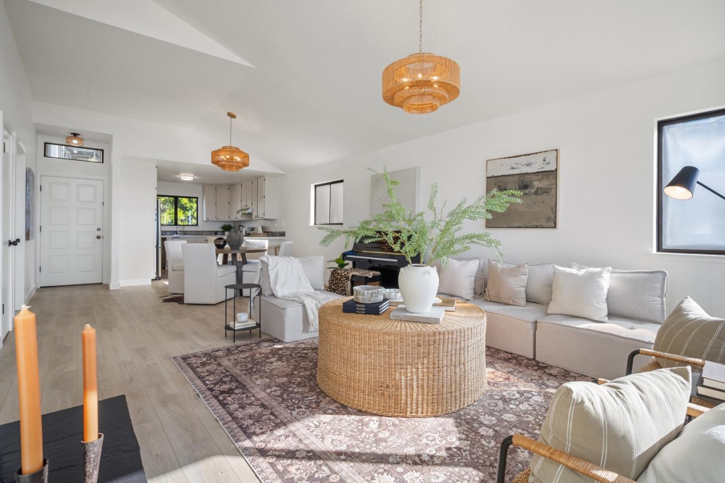 Detail Gallery Image 16 of 41 For 582 Farallon Ave, Pacifica,  CA 94044 - 3 Beds | 2 Baths