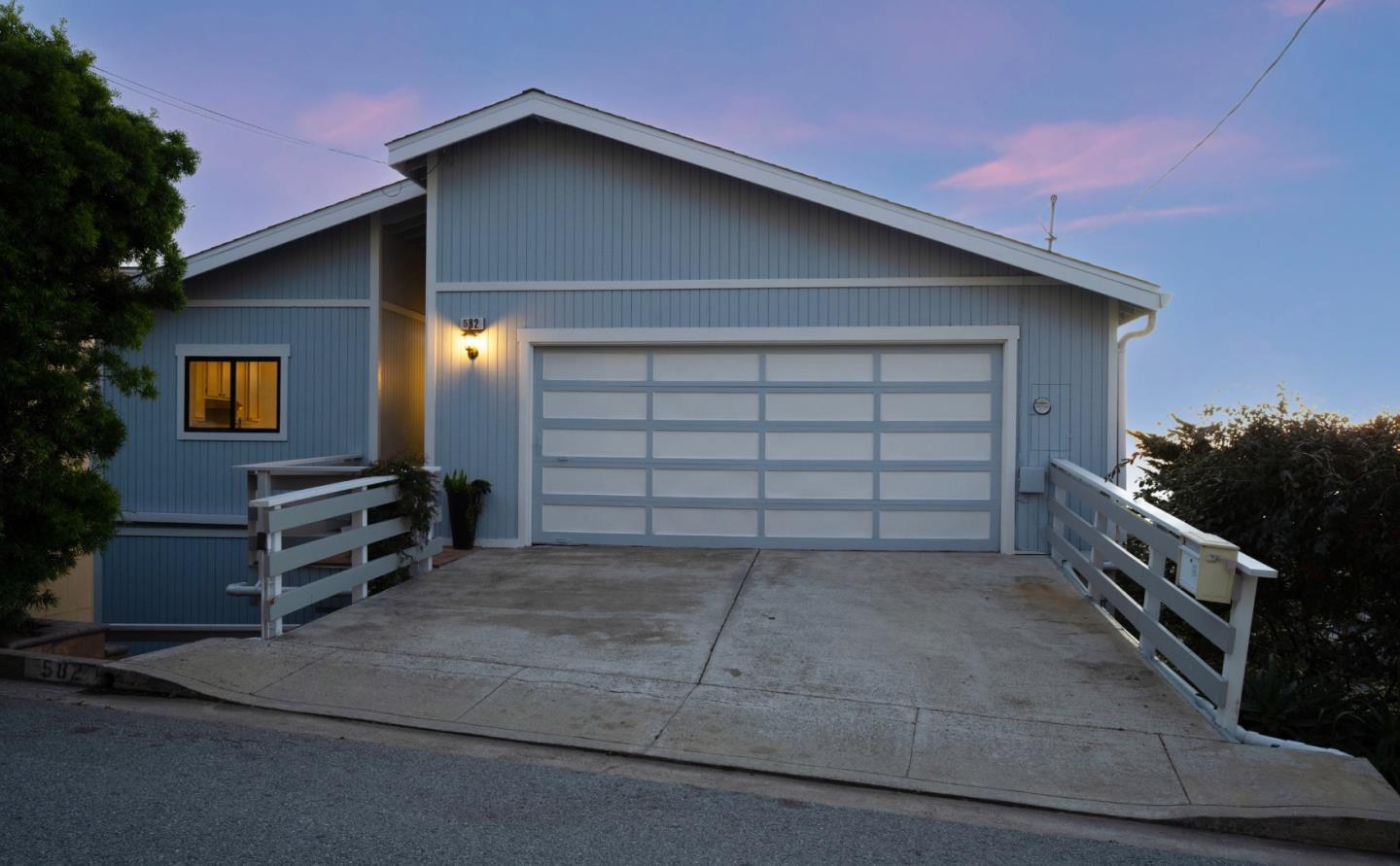 Detail Gallery Image 2 of 41 For 582 Farallon Ave, Pacifica,  CA 94044 - 3 Beds | 2 Baths