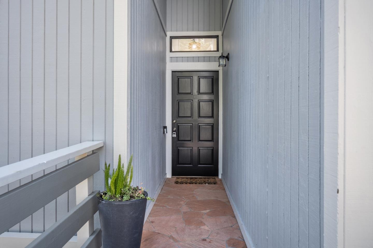 Detail Gallery Image 3 of 41 For 582 Farallon Ave, Pacifica,  CA 94044 - 3 Beds | 2 Baths
