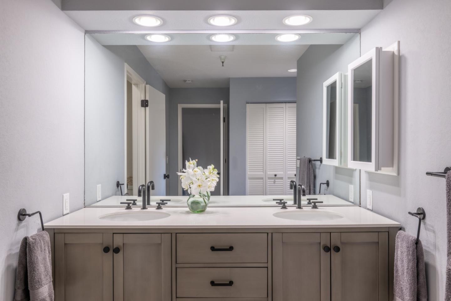 Detail Gallery Image 8 of 18 For 21 Shepherds Knoll Dr, Pebble Beach,  CA 93953 - 2 Beds | 2 Baths