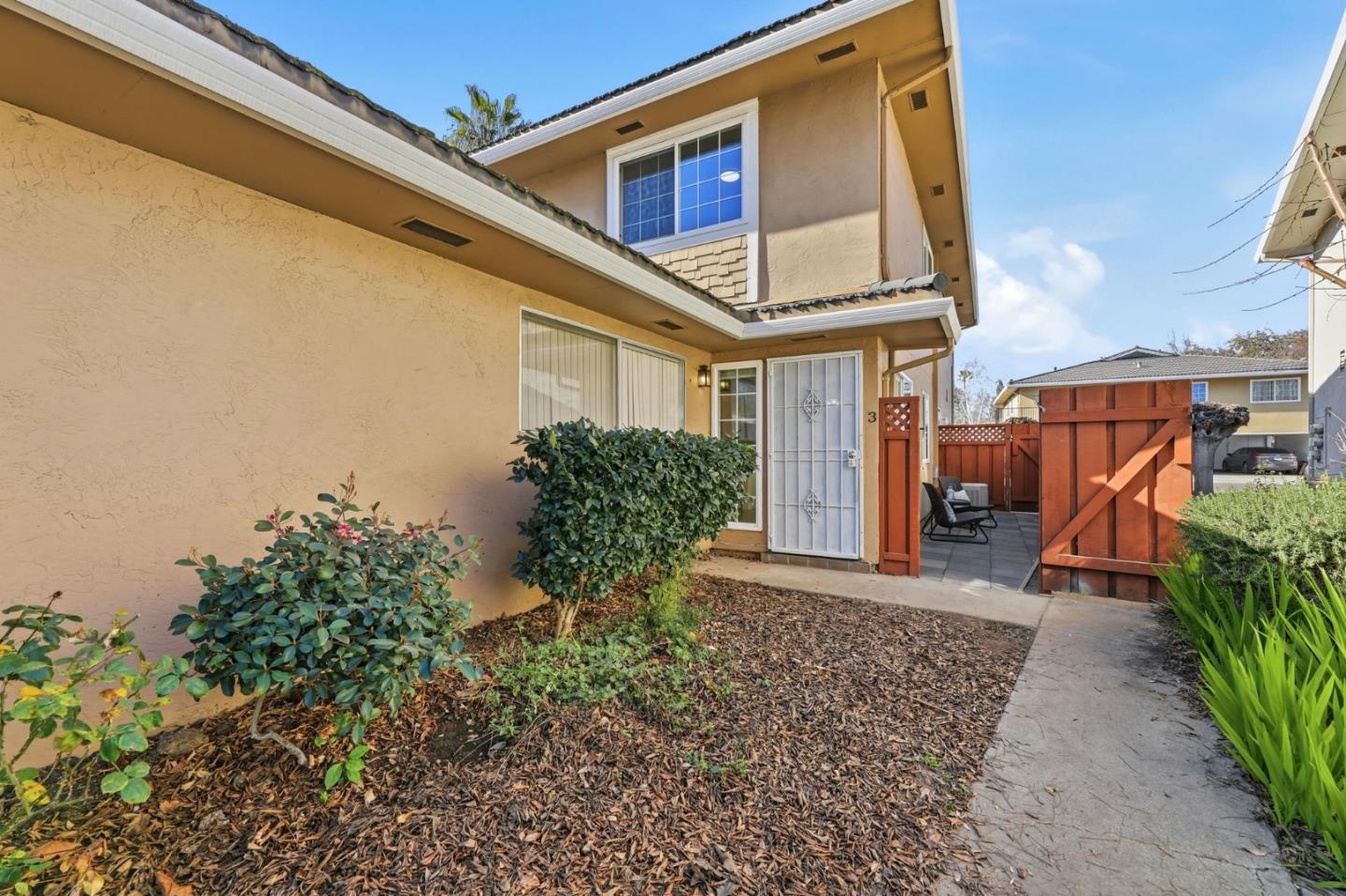 Detail Gallery Image 3 of 37 For 763 Warring Dr #3,  San Jose,  CA 95123 - 2 Beds | 1 Baths