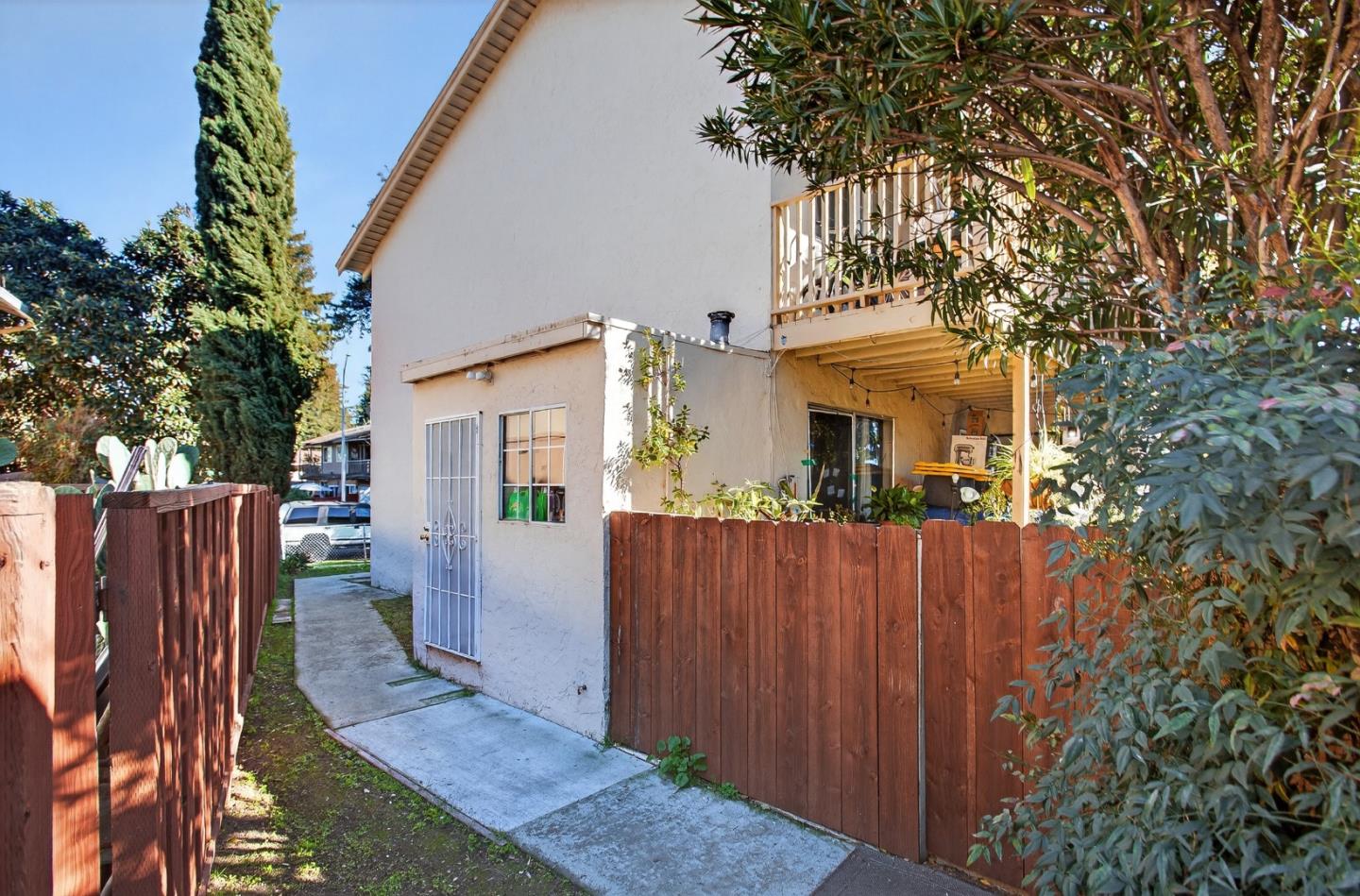 Detail Gallery Image 10 of 15 For 5653 via Monte Dr, San Jose,  CA 95118 - – Beds | – Baths