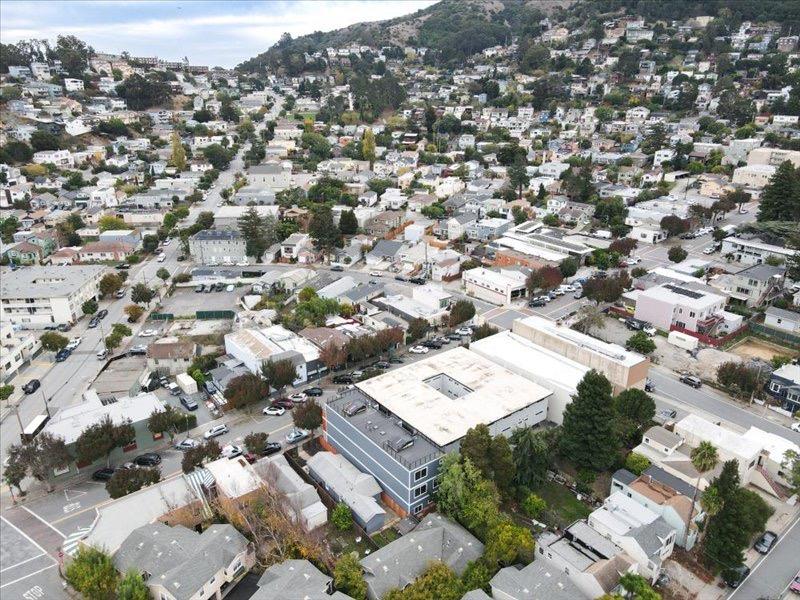 Detail Gallery Image 5 of 7 For 18 Visitacion Ave, Brisbane,  CA 94005 - – Beds | – Baths