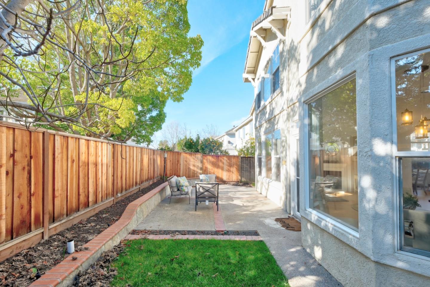 Detail Gallery Image 25 of 28 For 36075 Crystal Springs Dr, Newark,  CA 94560 - 4 Beds | 3 Baths