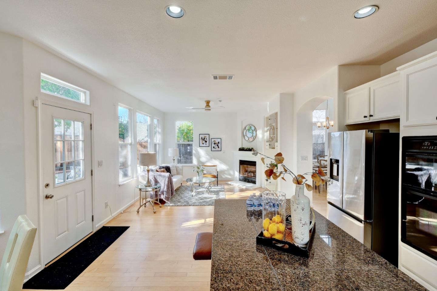 Detail Gallery Image 9 of 28 For 36075 Crystal Springs Dr, Newark,  CA 94560 - 4 Beds | 3 Baths