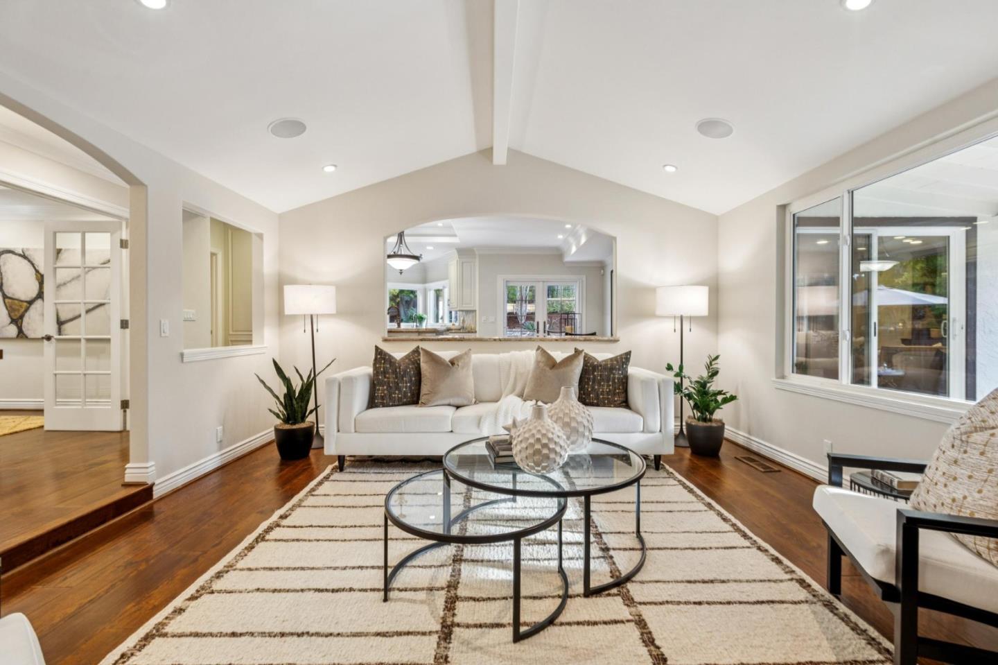 Detail Gallery Image 11 of 70 For 17246 Verdes Robles, Los Gatos,  CA 95030 - 4 Beds | 2/1 Baths