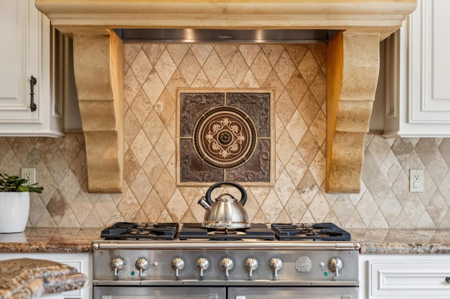 Detail Gallery Image 15 of 70 For 17246 Verdes Robles, Los Gatos,  CA 95030 - 4 Beds | 2/1 Baths