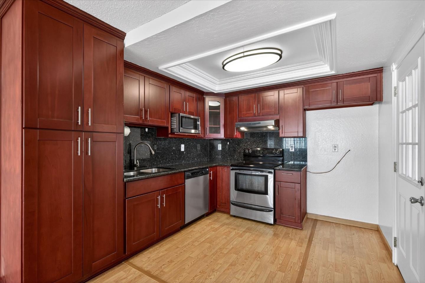 Detail Gallery Image 6 of 15 For 524 Trent's Ferry Court, San Jose,  CA 95133 - 2 Beds | 1 Baths