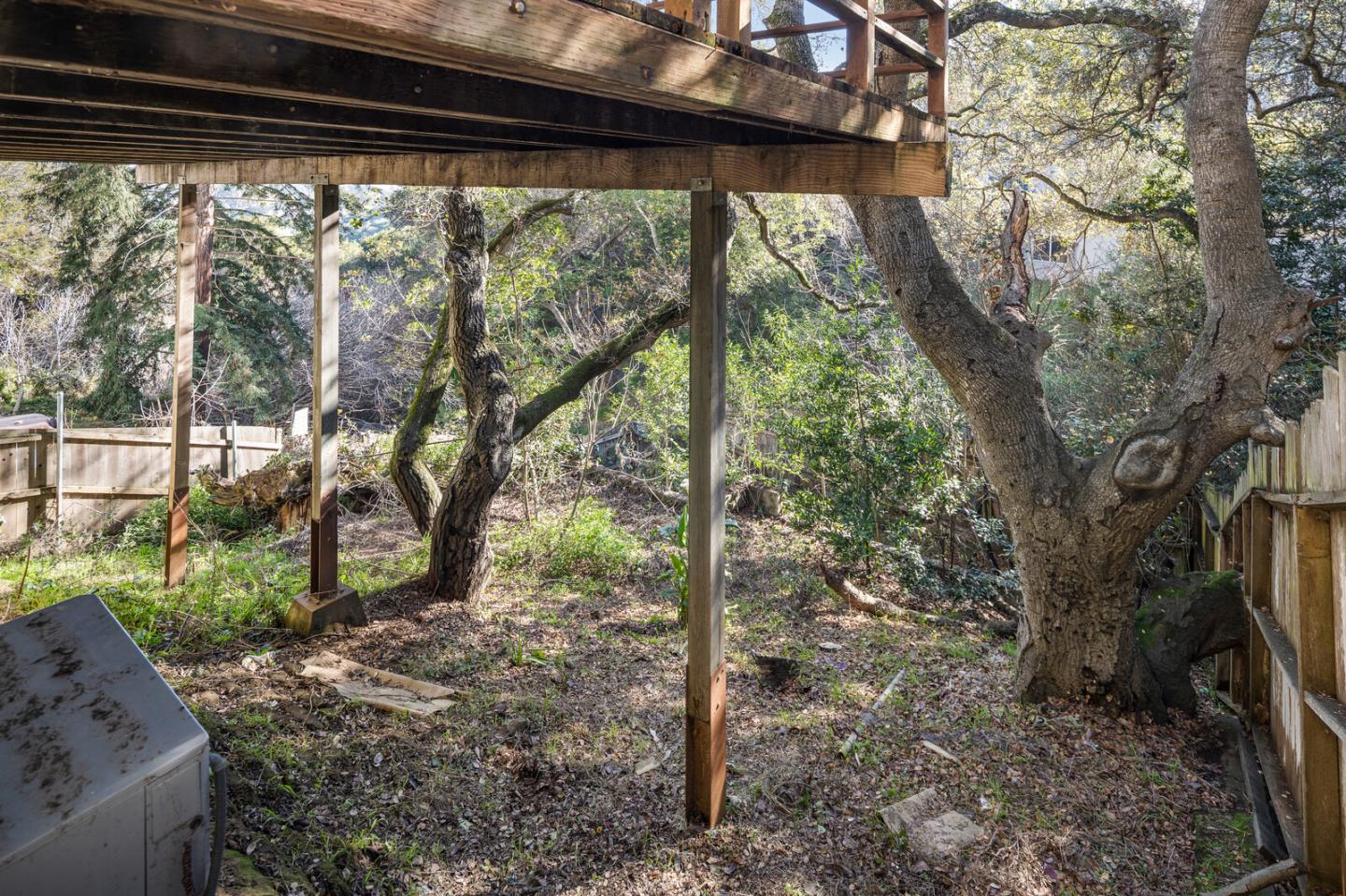 Detail Gallery Image 23 of 27 For 3208 Upper Lock Ave, Belmont,  CA 94002 - 4 Beds | 2 Baths