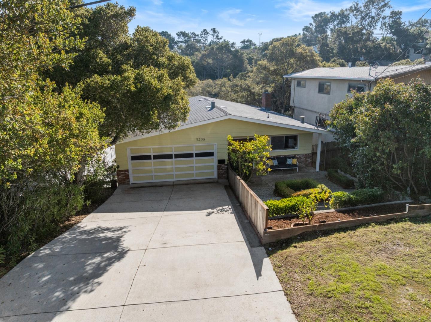 Detail Gallery Image 25 of 27 For 3208 Upper Lock Ave, Belmont,  CA 94002 - 4 Beds | 2 Baths