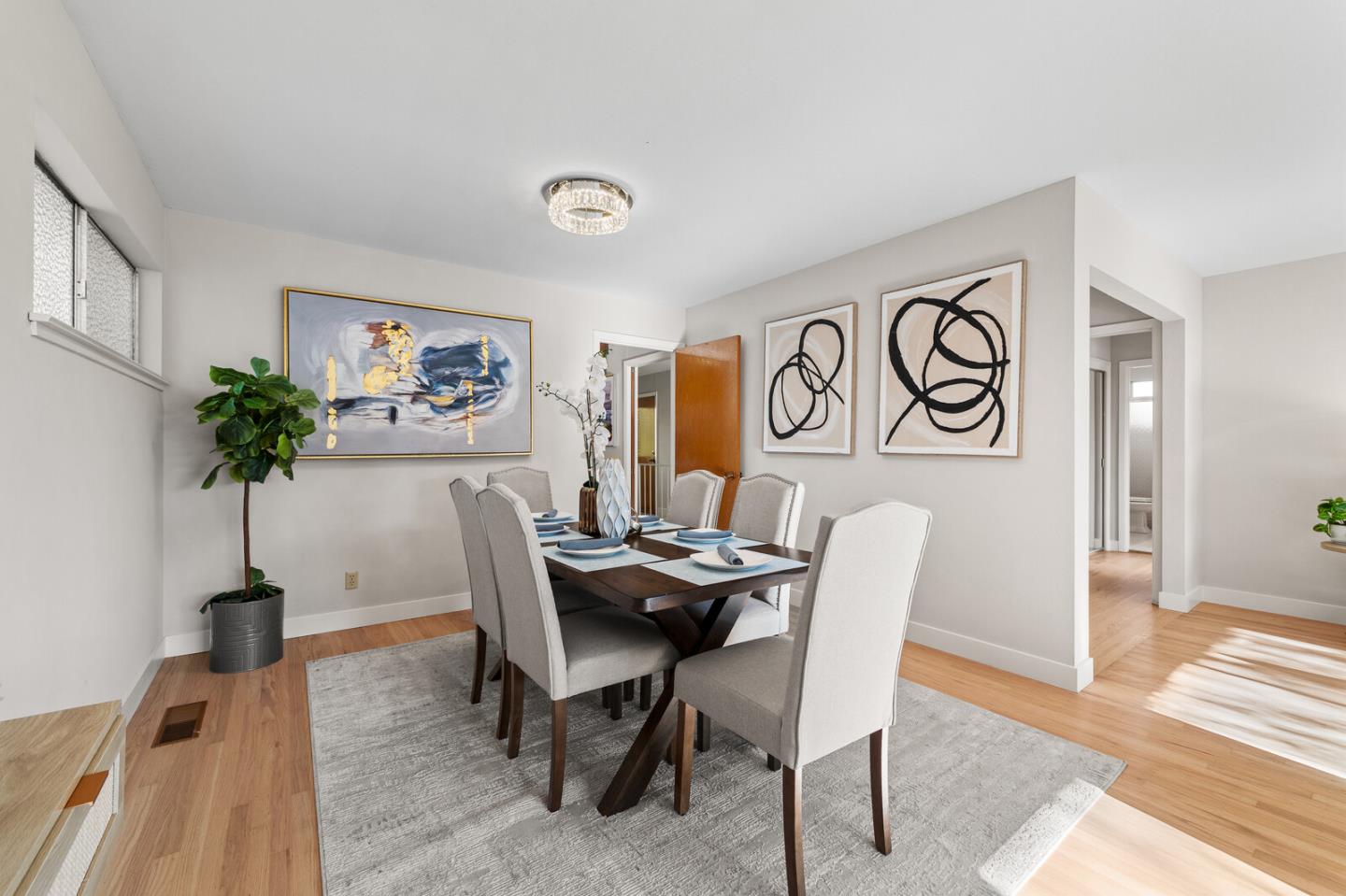 Detail Gallery Image 8 of 27 For 3208 Upper Lock Ave, Belmont,  CA 94002 - 4 Beds | 2 Baths