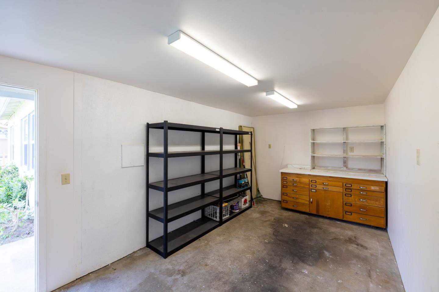 Detail Gallery Image 19 of 22 For 725 Alice St, Monterey,  CA 93940 - 2 Beds | 1 Baths