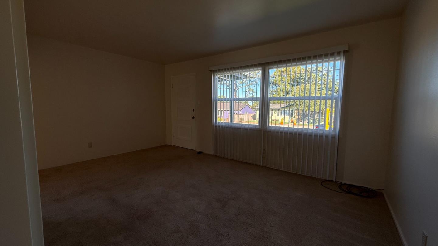 Detail Gallery Image 7 of 15 For 725 Alice St, Monterey,  CA 93940 - 2 Beds | 1 Baths