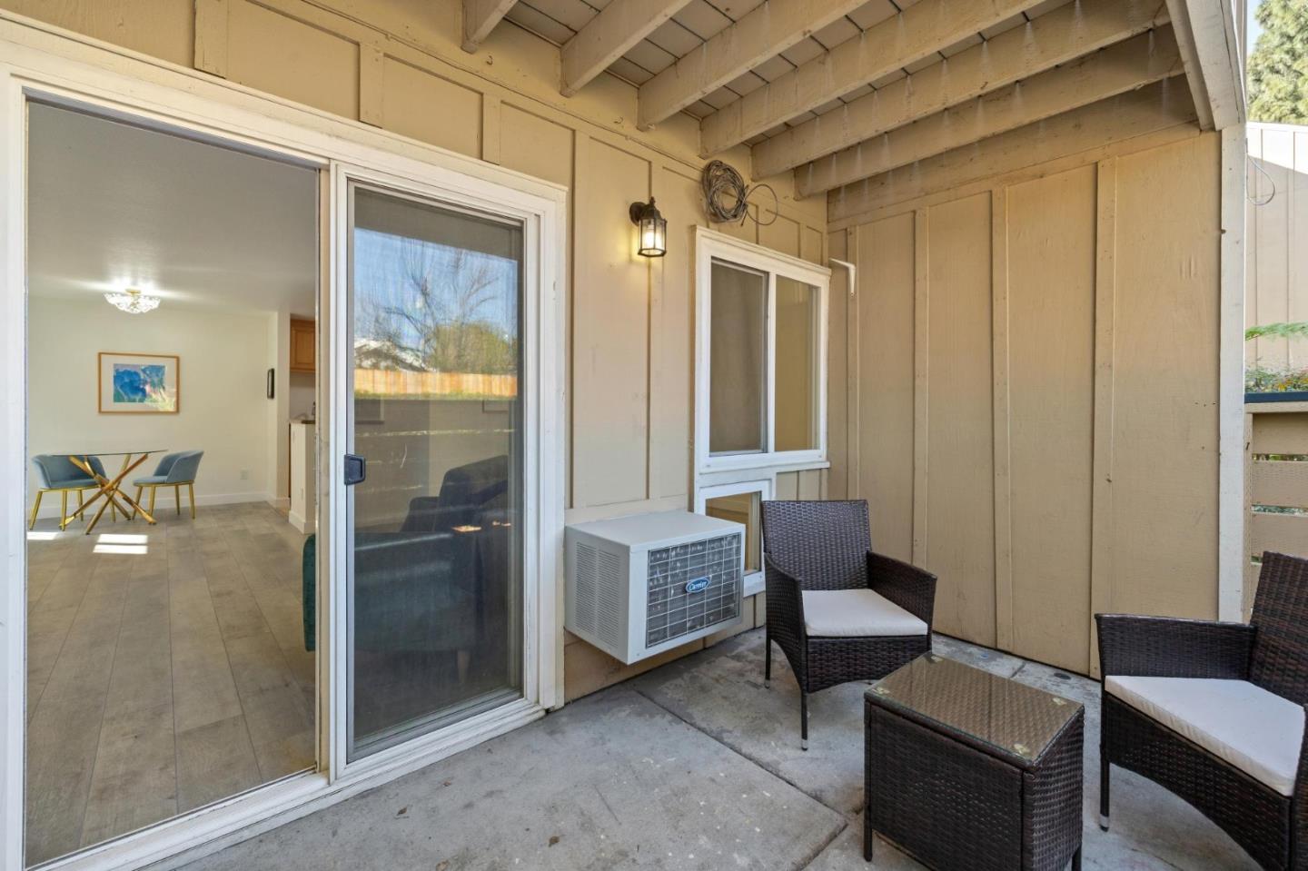 Detail Gallery Image 10 of 30 For 102 Monte Verano Ct, San Jose,  CA 95116 - 2 Beds | 2 Baths