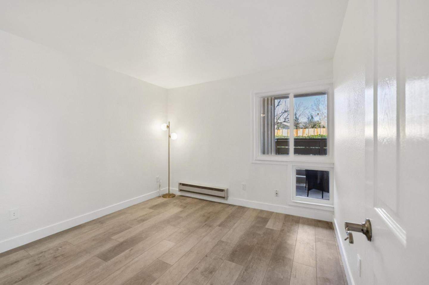 Detail Gallery Image 13 of 30 For 102 Monte Verano Ct, San Jose,  CA 95116 - 2 Beds | 2 Baths