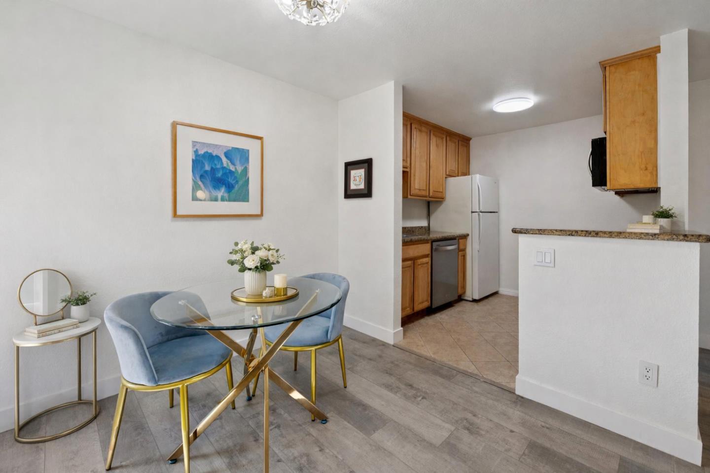 Detail Gallery Image 3 of 30 For 102 Monte Verano Ct, San Jose,  CA 95116 - 2 Beds | 2 Baths