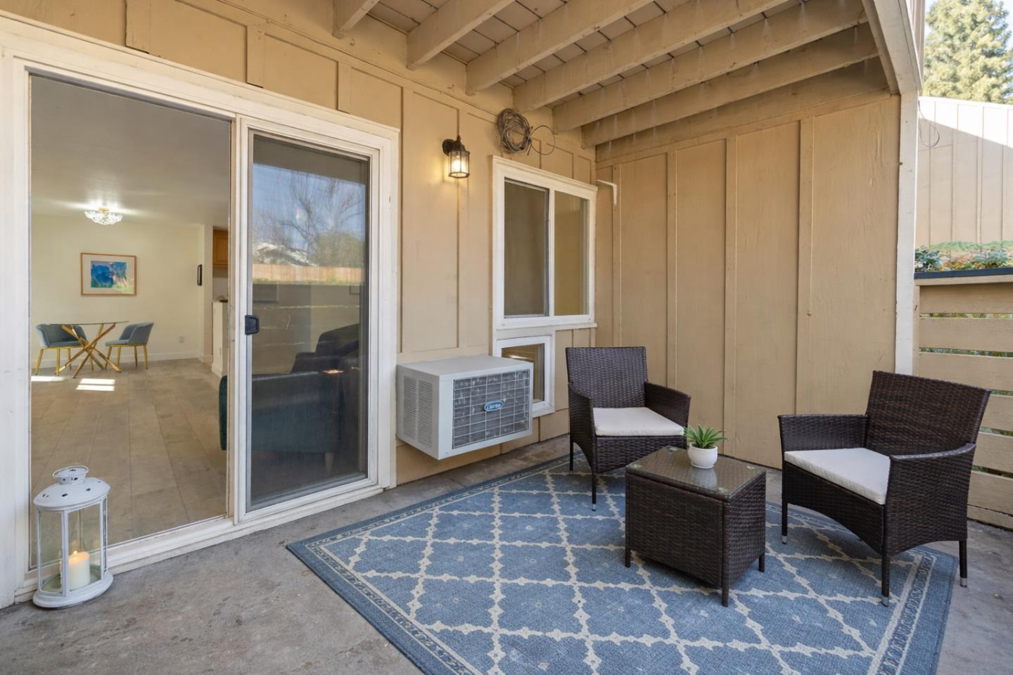 Detail Gallery Image 9 of 30 For 102 Monte Verano Ct, San Jose,  CA 95116 - 2 Beds | 2 Baths