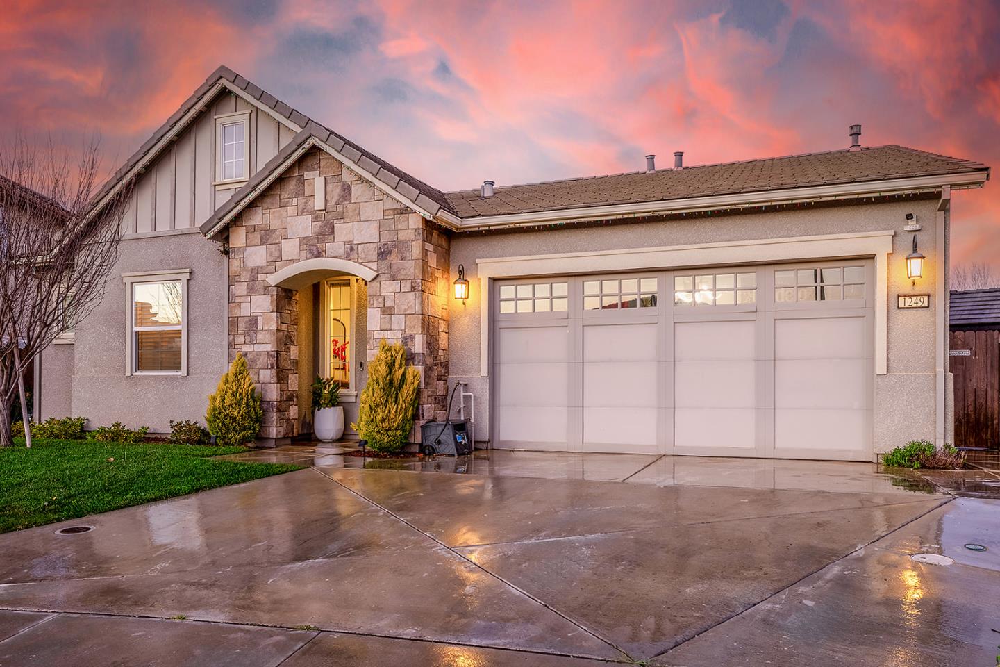 Detail Gallery Image 3 of 37 For 1249 La Colina St, Soledad,  CA 93960 - 3 Beds | 2 Baths