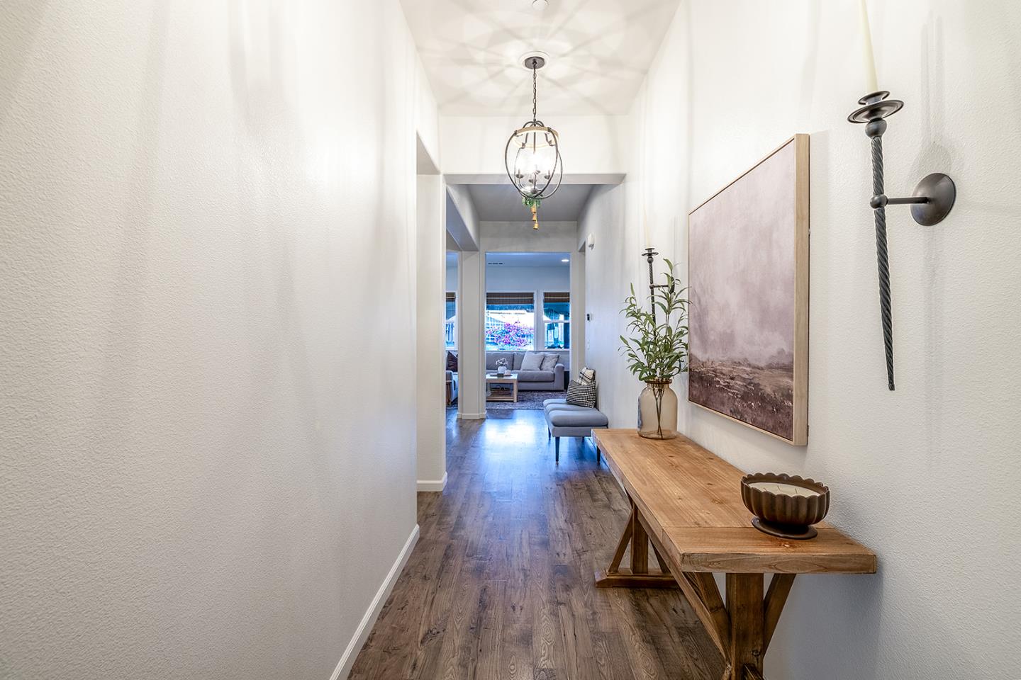 Detail Gallery Image 4 of 37 For 1249 La Colina St, Soledad,  CA 93960 - 3 Beds | 2 Baths