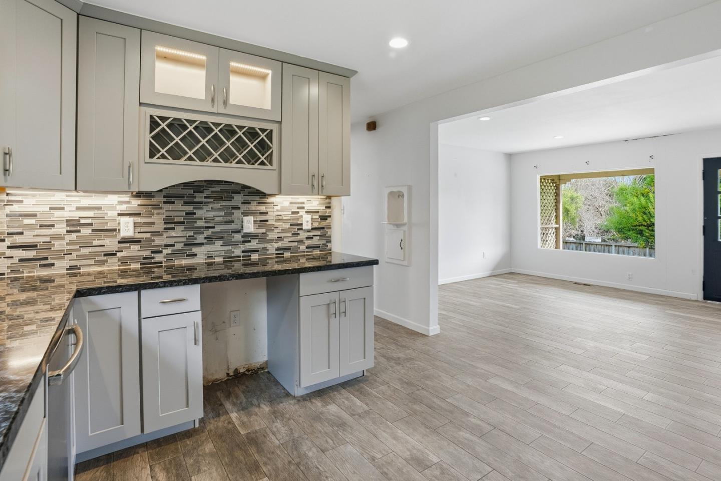 Detail Gallery Image 9 of 35 For 17918 Pesante Rd, Prunedale,  CA 93907 - 3 Beds | 2 Baths