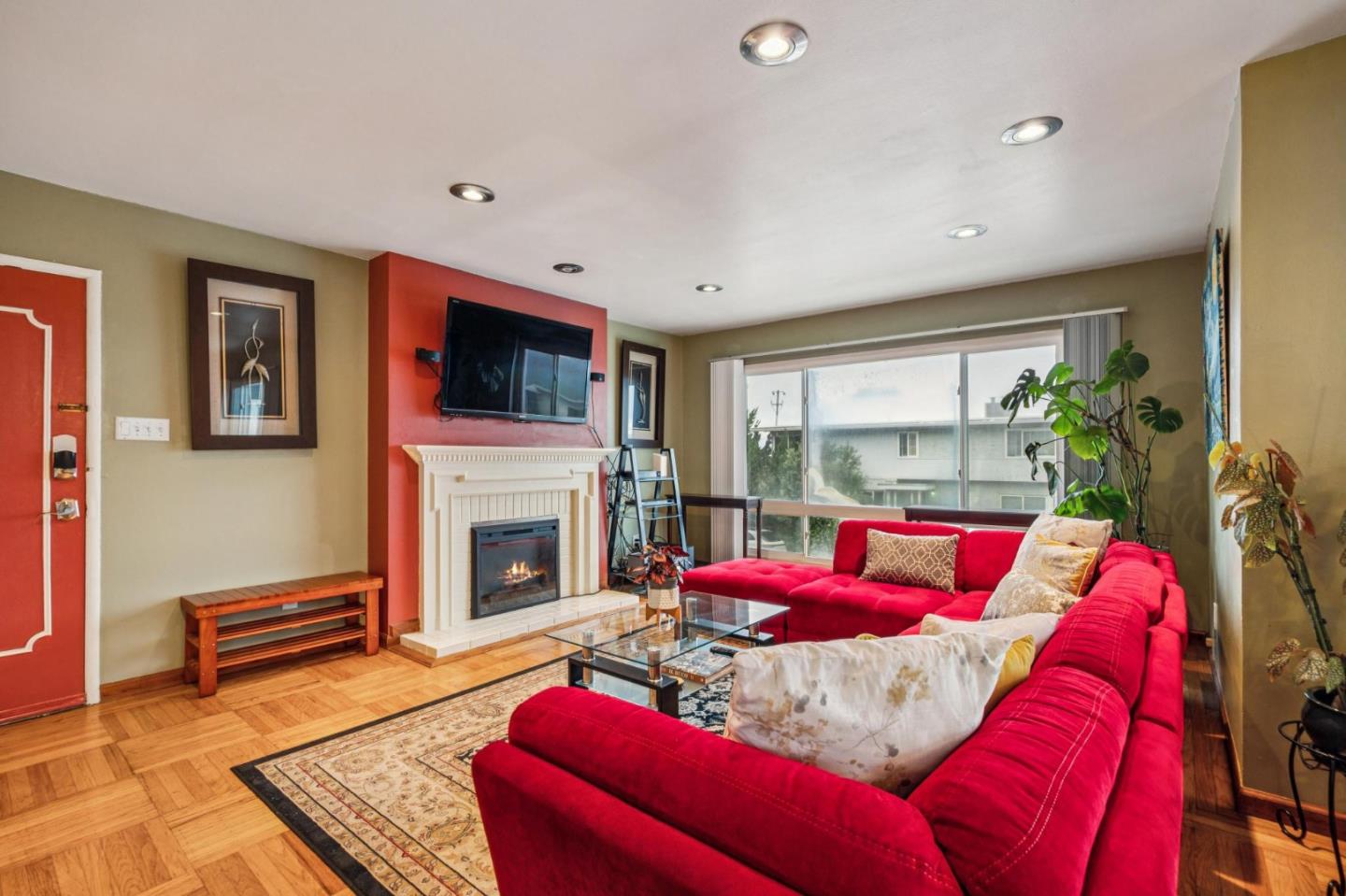 Detail Gallery Image 21 of 51 For 1063 87th St, Daly City,  CA 94015 - 5 Beds | 2 Baths