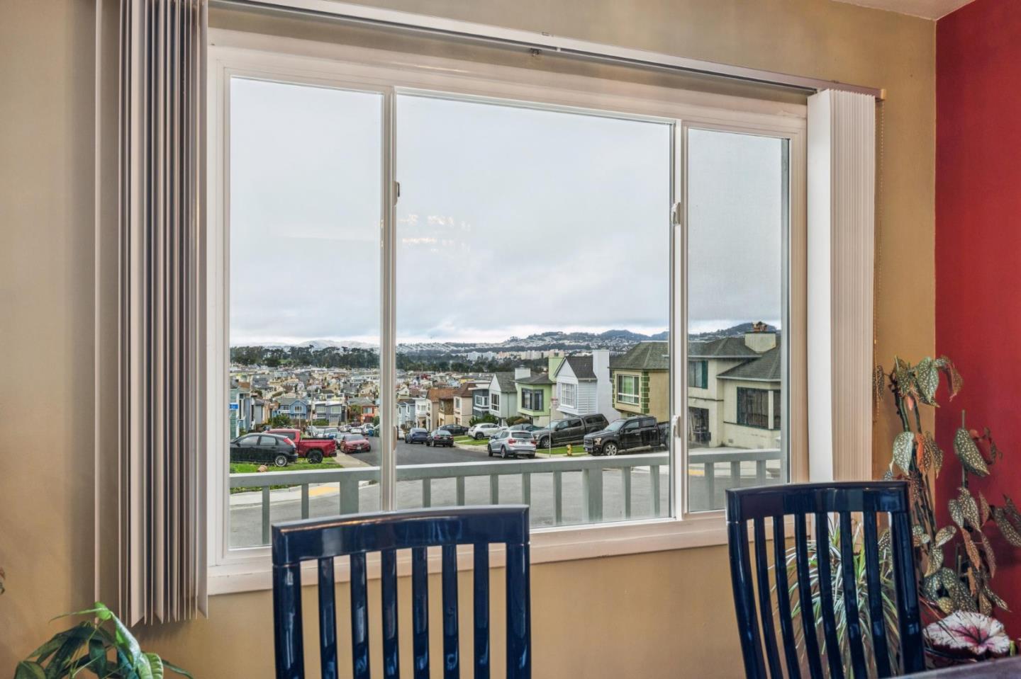 Detail Gallery Image 27 of 51 For 1063 87th St, Daly City,  CA 94015 - 5 Beds | 2 Baths