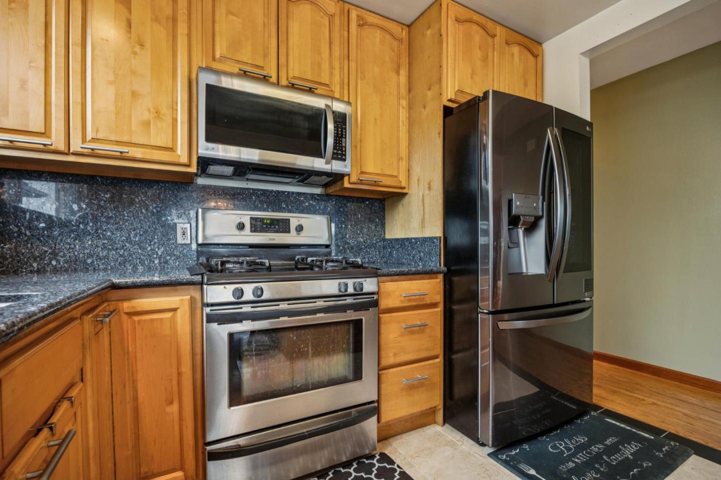 Detail Gallery Image 33 of 51 For 1063 87th St, Daly City,  CA 94015 - 5 Beds | 2 Baths