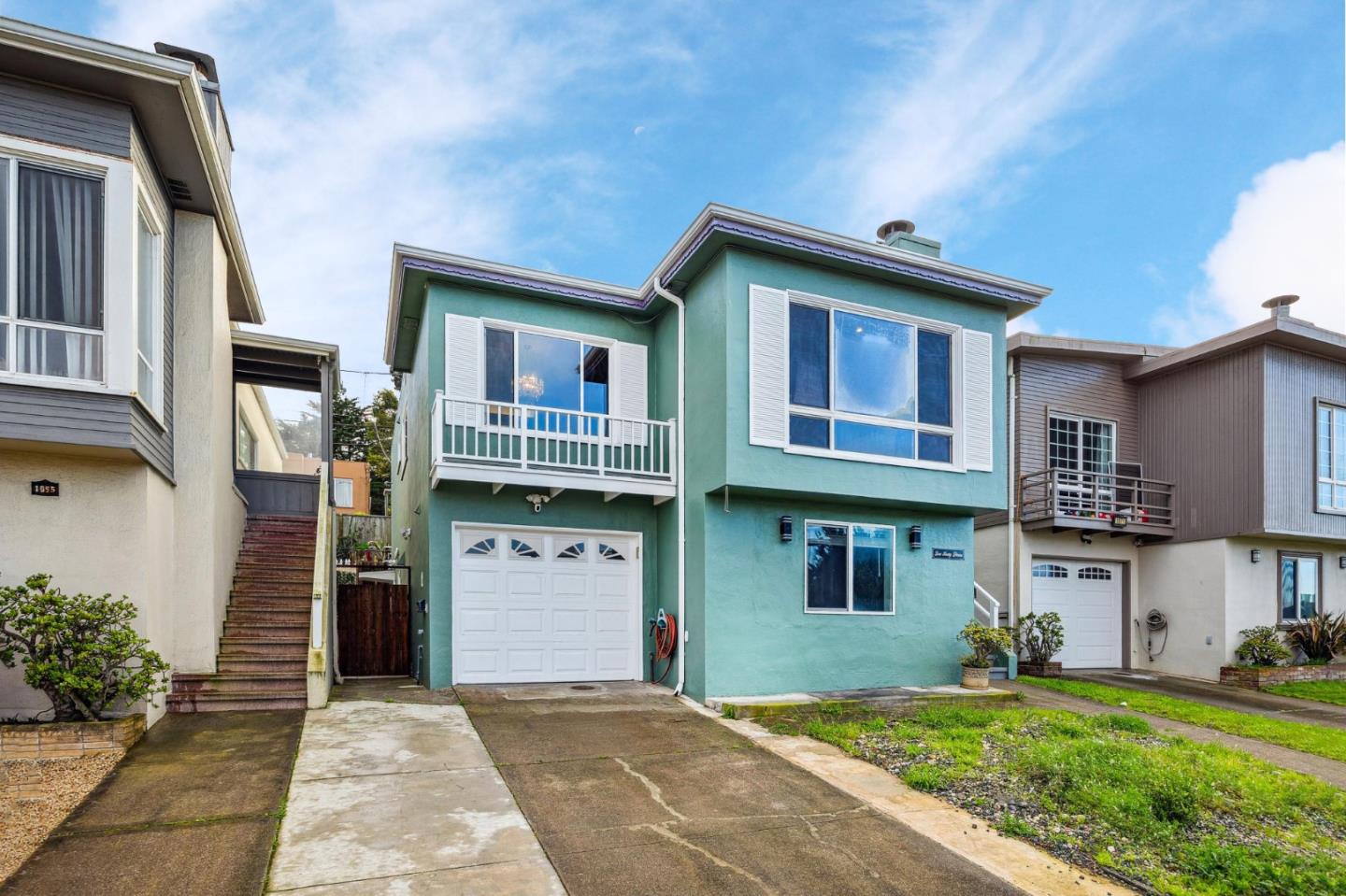 Detail Gallery Image 4 of 51 For 1063 87th St, Daly City,  CA 94015 - 5 Beds | 2 Baths