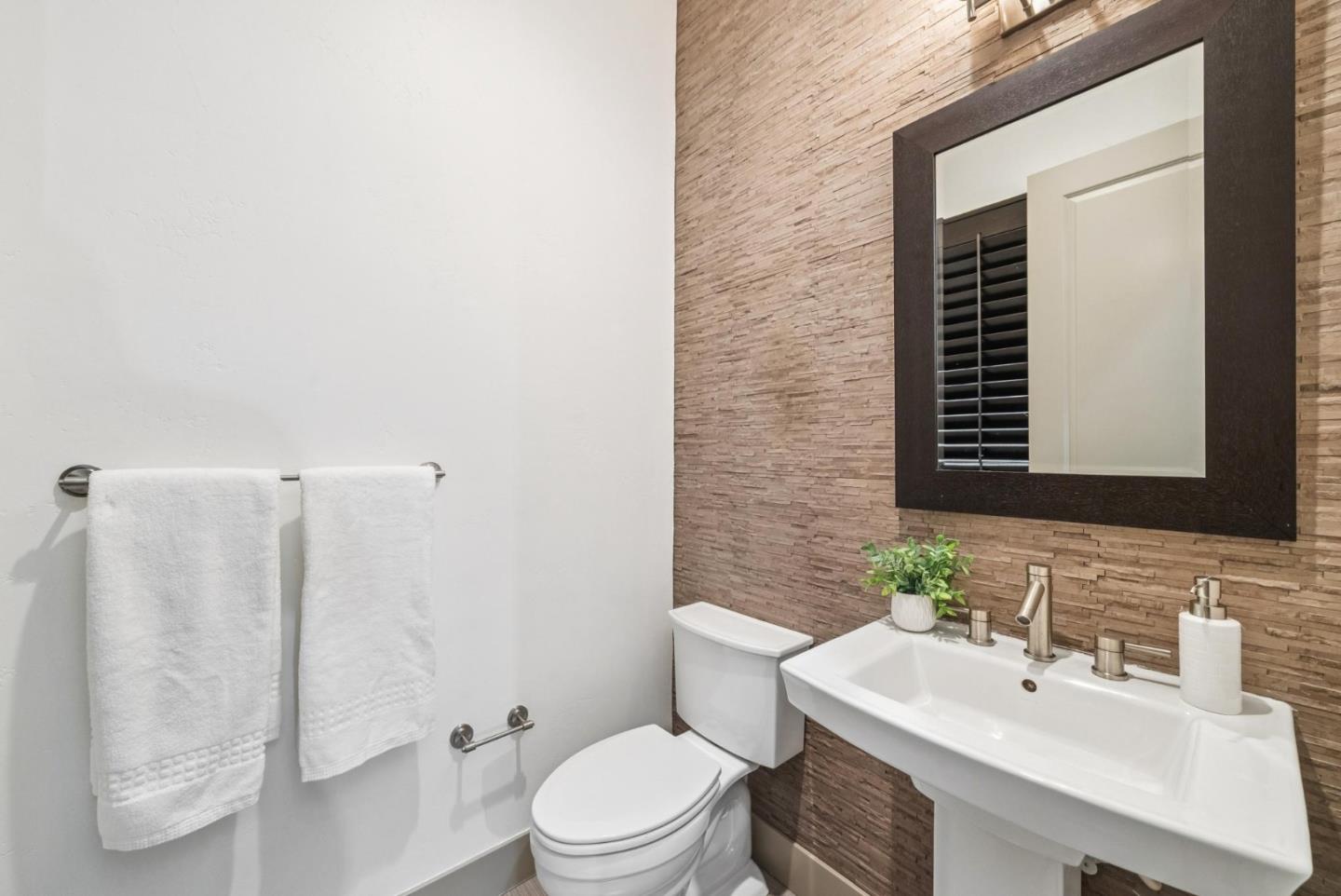 Detail Gallery Image 10 of 51 For 3428 Alma Village Cir, Palo Alto,  CA 94306 - 4 Beds | 3/1 Baths