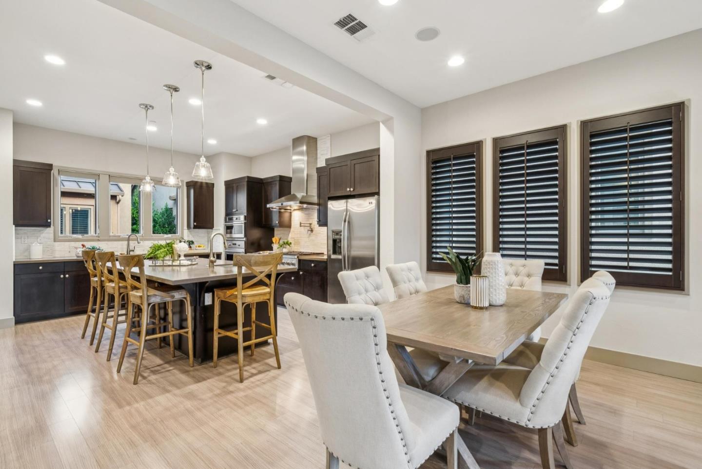 Detail Gallery Image 11 of 51 For 3428 Alma Village Cir, Palo Alto,  CA 94306 - 4 Beds | 3/1 Baths