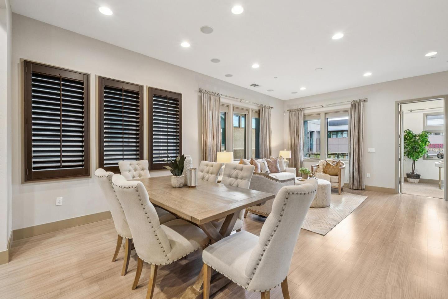 Detail Gallery Image 12 of 51 For 3428 Alma Village Cir, Palo Alto,  CA 94306 - 4 Beds | 3/1 Baths