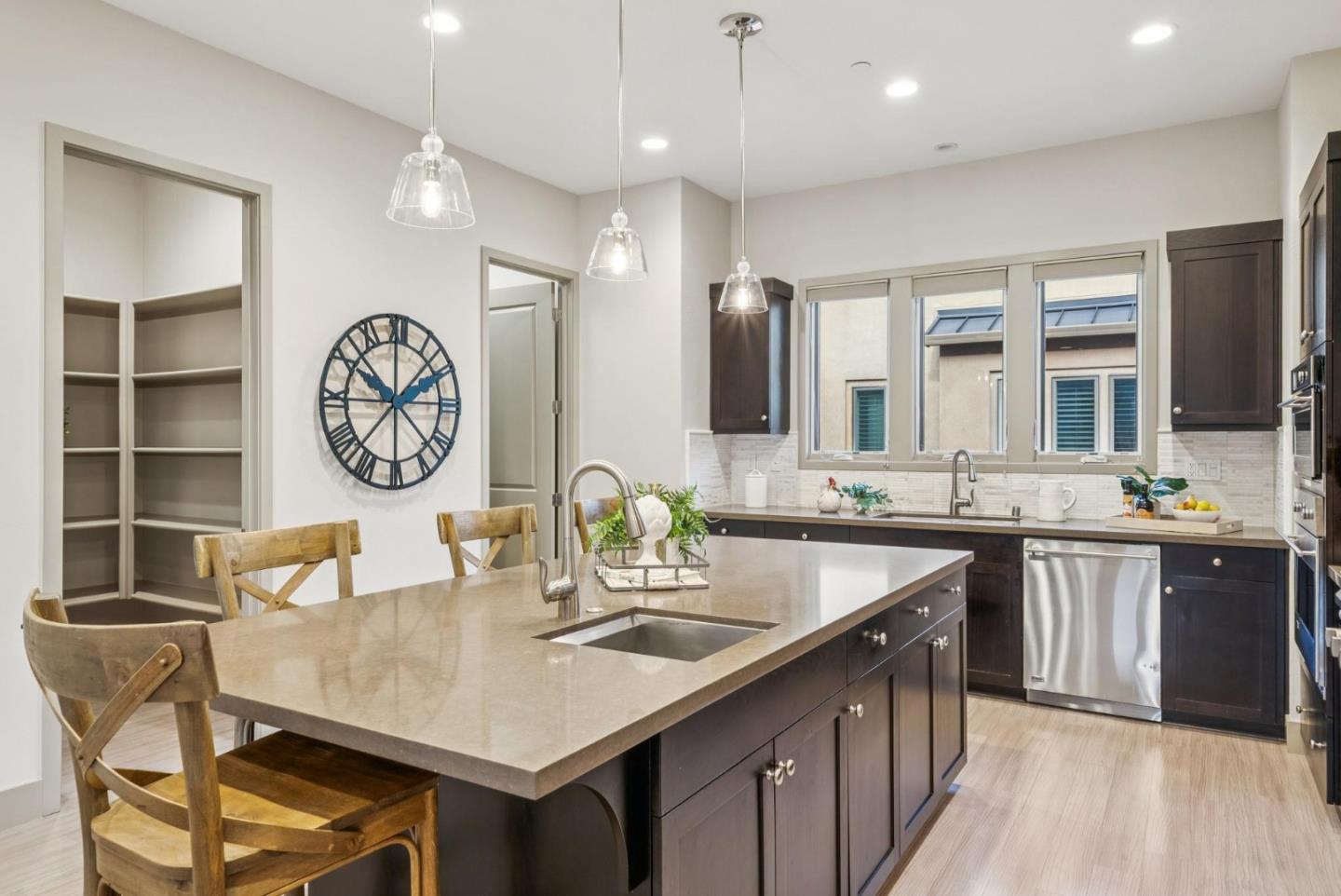 Detail Gallery Image 17 of 51 For 3428 Alma Village Cir, Palo Alto,  CA 94306 - 4 Beds | 3/1 Baths