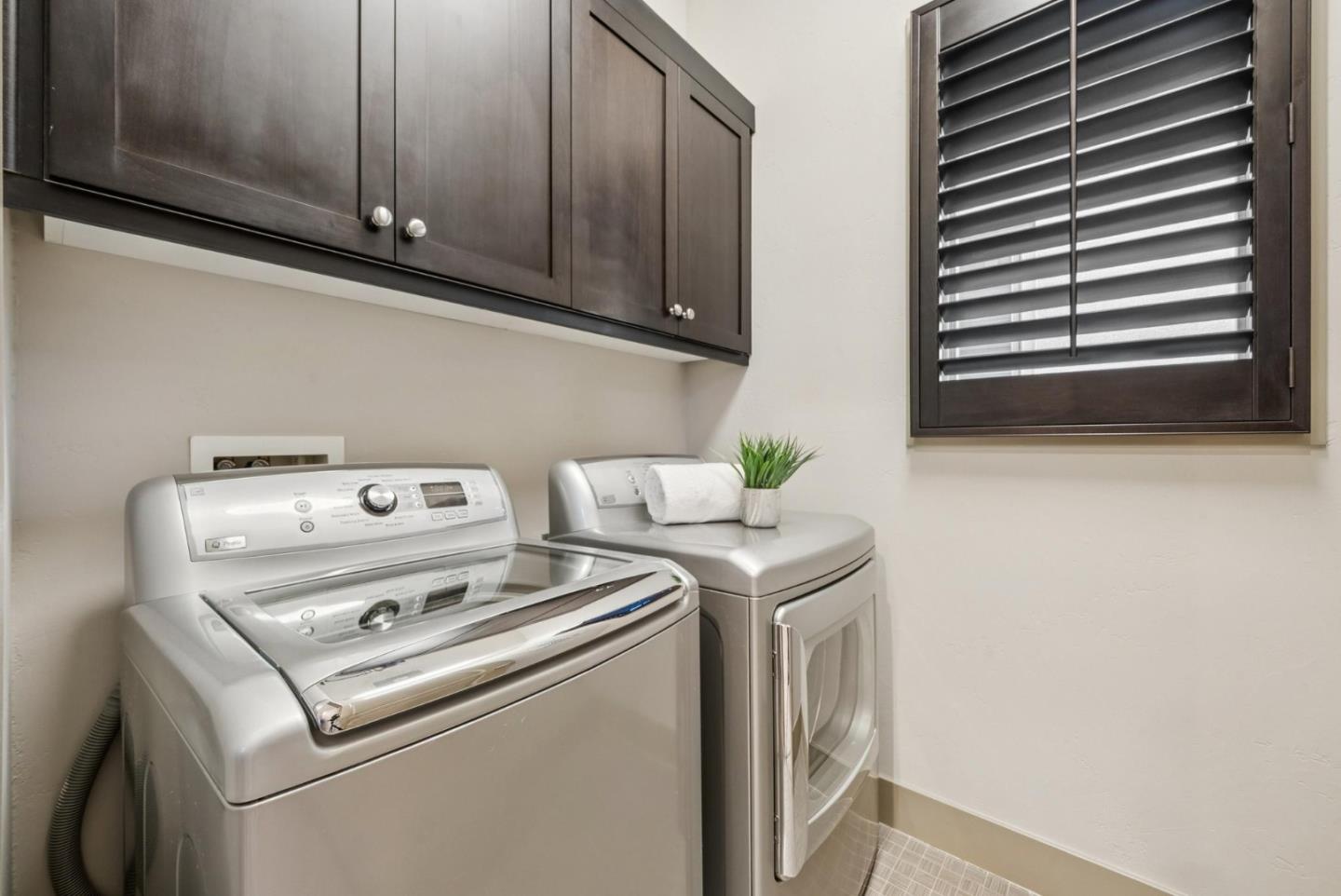 Detail Gallery Image 18 of 51 For 3428 Alma Village Cir, Palo Alto,  CA 94306 - 4 Beds | 3/1 Baths