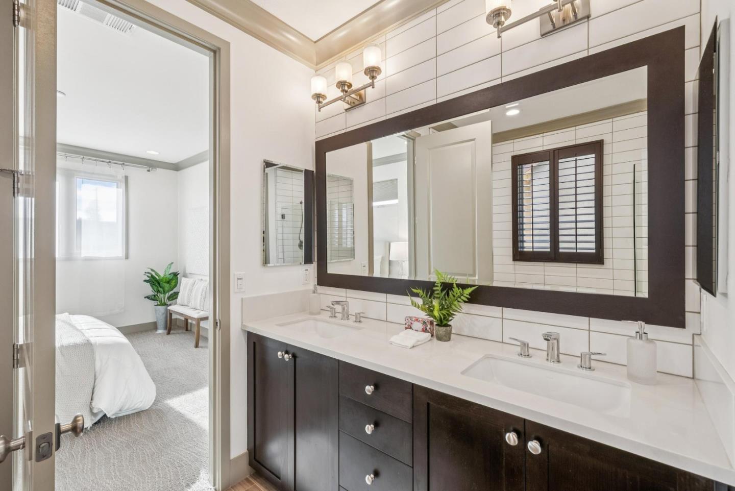 Detail Gallery Image 31 of 51 For 3428 Alma Village Cir, Palo Alto,  CA 94306 - 4 Beds | 3/1 Baths