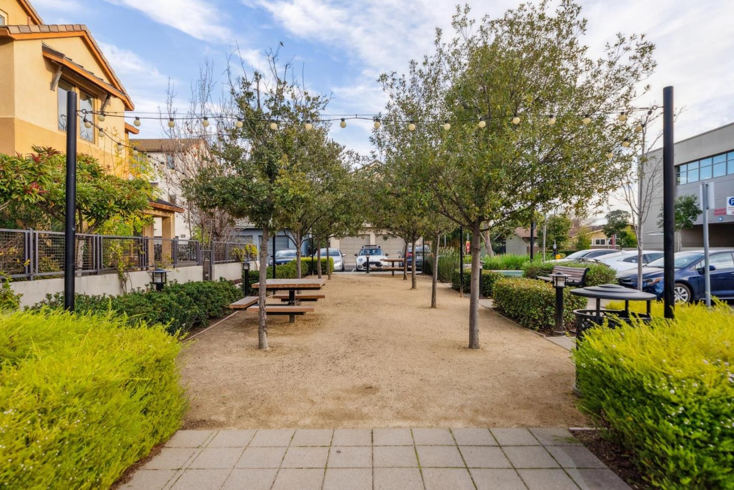 Detail Gallery Image 45 of 51 For 3428 Alma Village Cir, Palo Alto,  CA 94306 - 4 Beds | 3/1 Baths