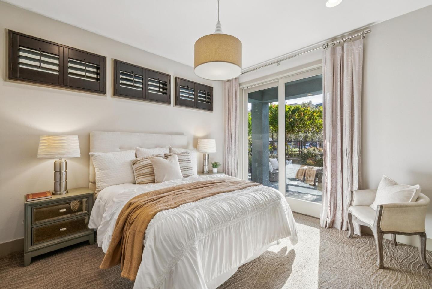 Detail Gallery Image 5 of 51 For 3428 Alma Village Cir, Palo Alto,  CA 94306 - 4 Beds | 3/1 Baths