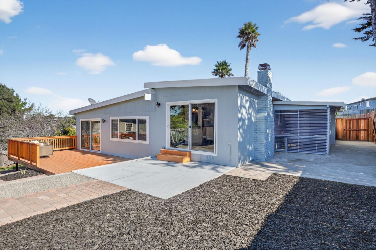 Detail Gallery Image 11 of 13 For 3053 Berney Dr, Marina,  CA 93933 - 3 Beds | 2 Baths