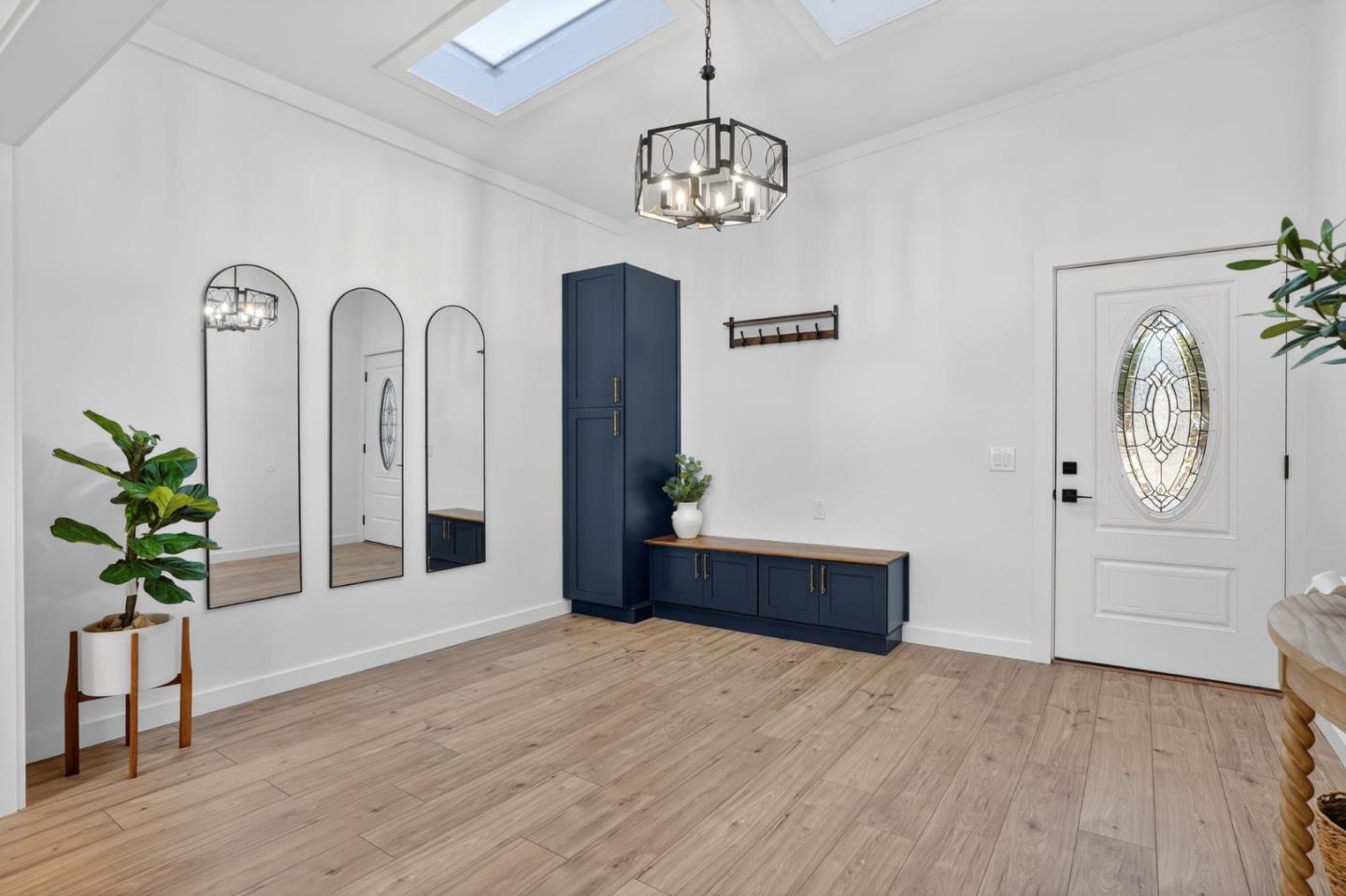 Detail Gallery Image 2 of 13 For 3053 Berney Dr, Marina,  CA 93933 - 3 Beds | 2 Baths