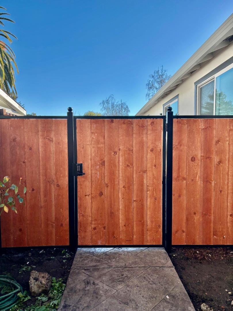 Detail Gallery Image 13 of 15 For 16480 Hilow Road, Los Gatos,  CA 95032 - 3 Beds | 2 Baths