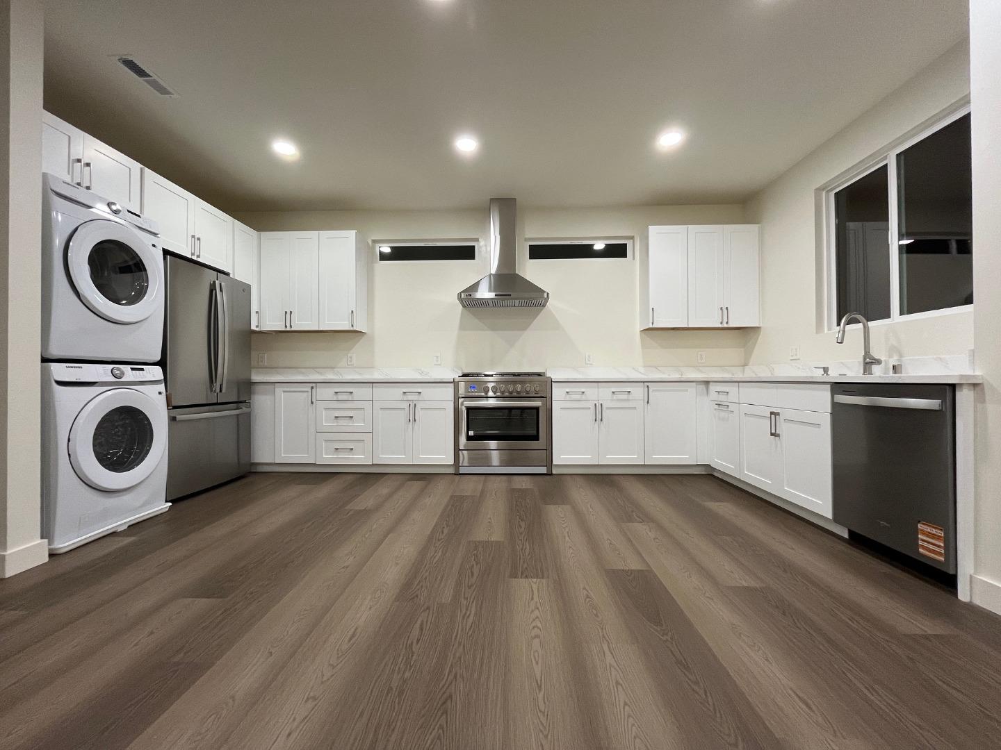 Detail Gallery Image 3 of 15 For 16480 Hilow Road, Los Gatos,  CA 95032 - 3 Beds | 2 Baths