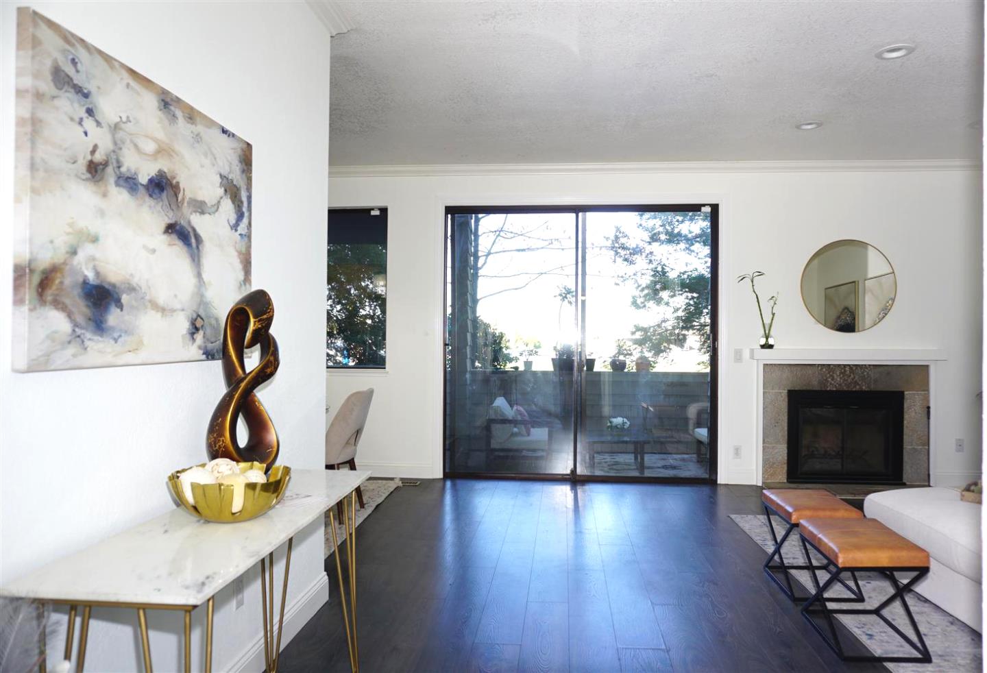 Front Image Thumbnail for ML82031601