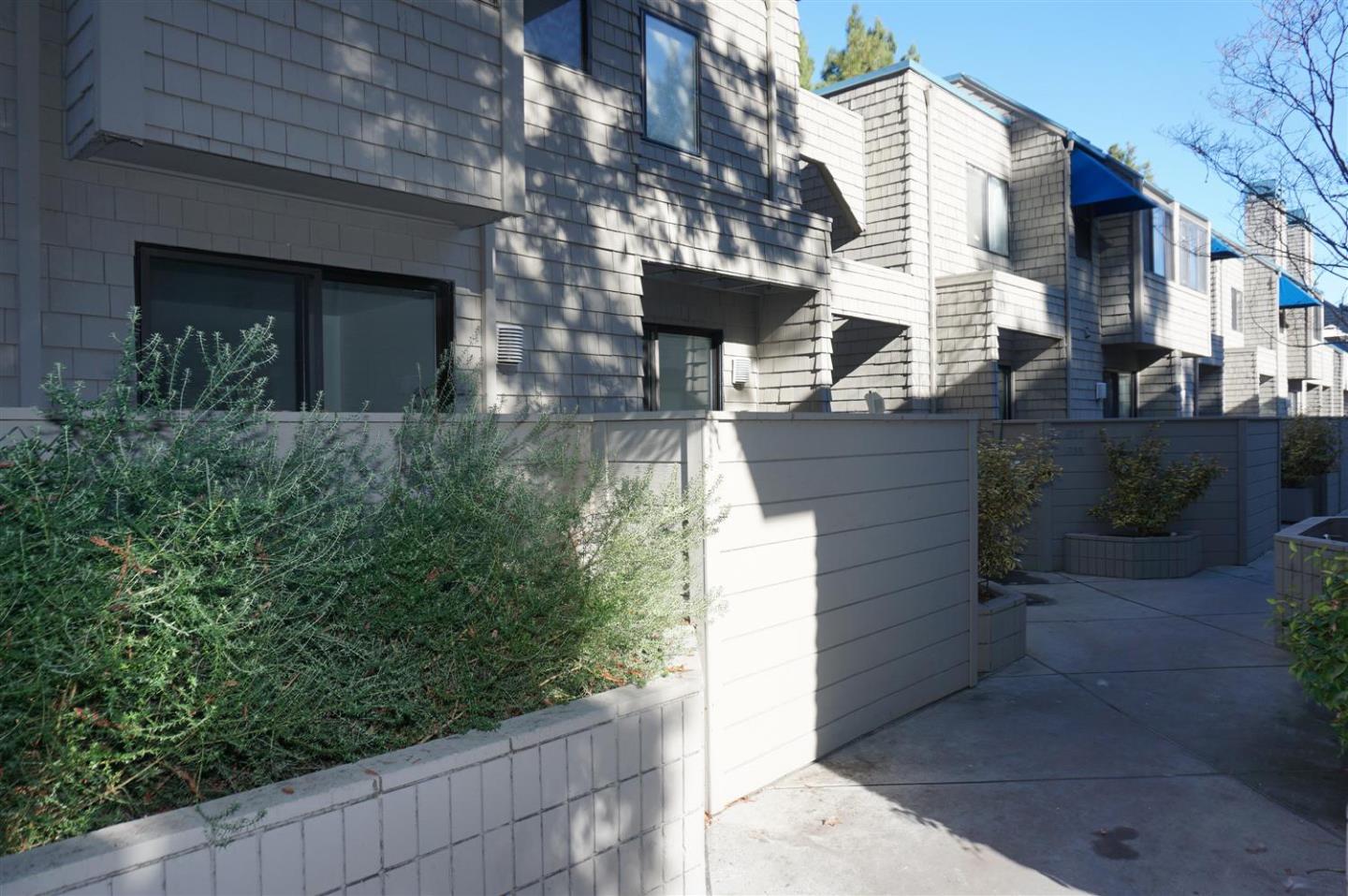 Detail Gallery Image 19 of 20 For 1031 Foxchase Dr, San Jose,  CA 95123 - 2 Beds | 2 Baths