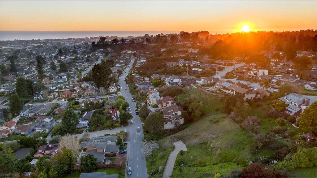 Detail Gallery Image 9 of 26 For 760 Escalona Dr, Santa Cruz,  CA 95060 - – Beds | – Baths